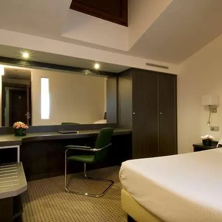 Arli Business And Wellness Hotel Bergame